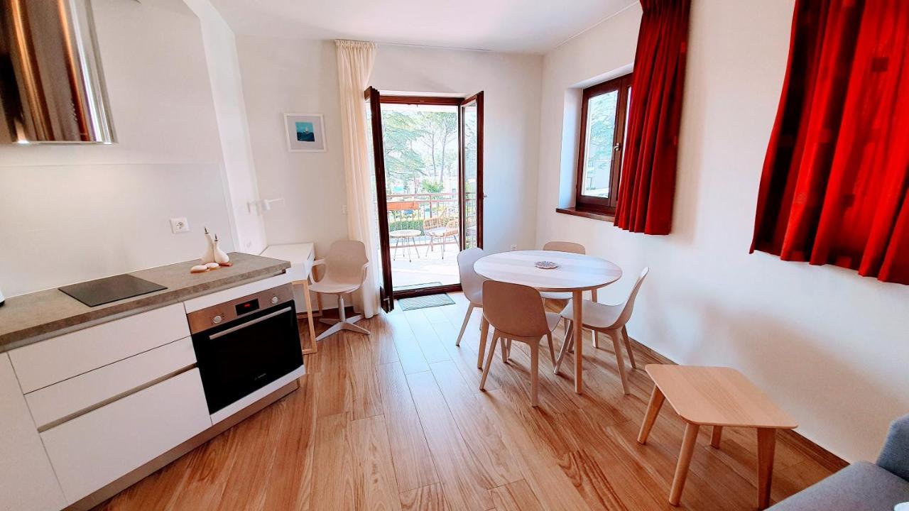 Luxury Apartment - Few Minutes From The Sea Πόρετς Εξωτερικό φωτογραφία